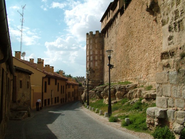 Vista parcial de la muralla